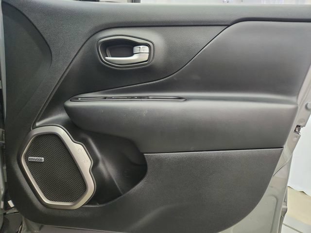 Used 2020 Jeep Renegade Limited w/ LED Lighting Group AWD/4WD image 26