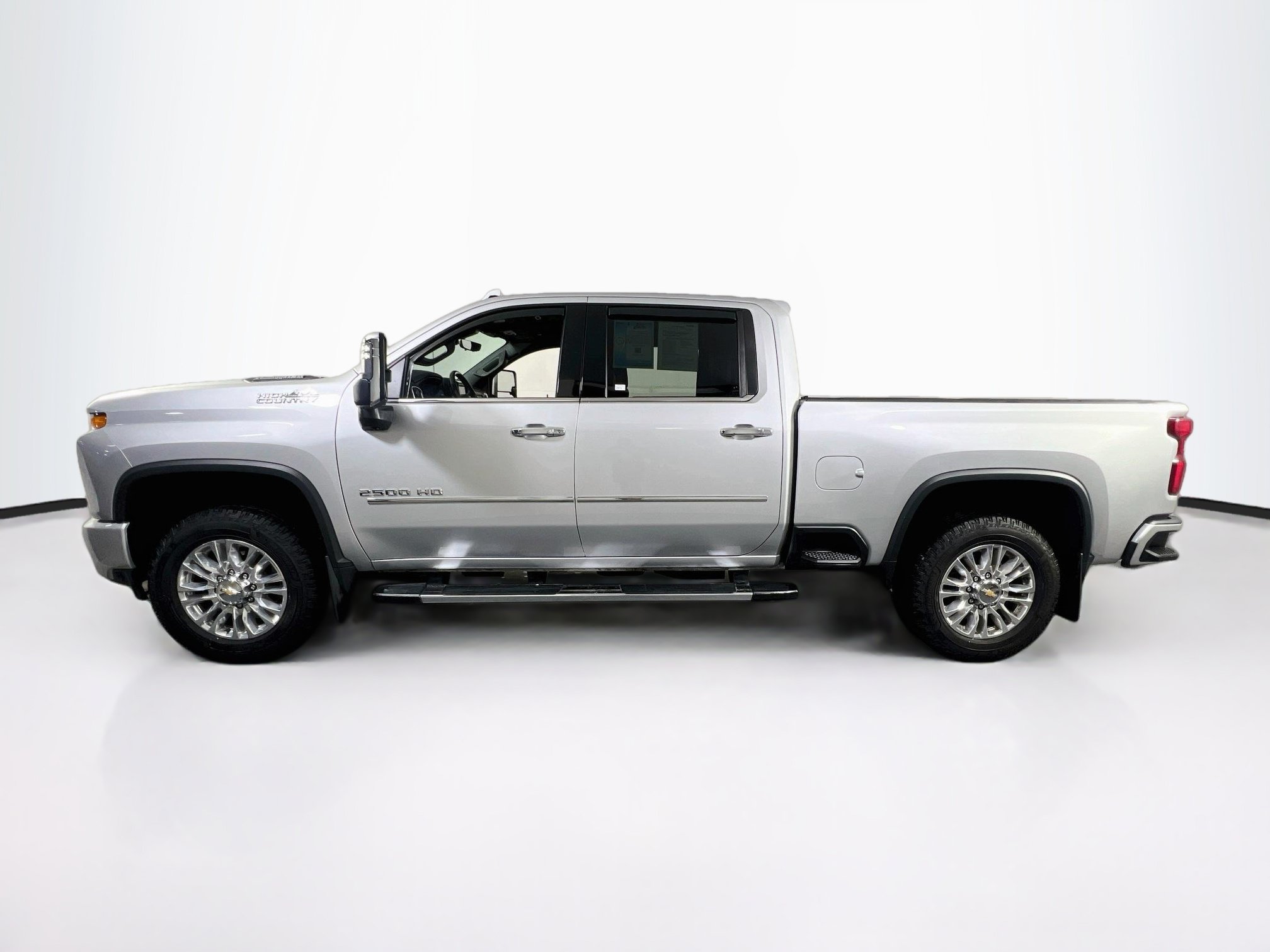 Used 2022 Chevrolet Silverado 2500 High Country w/ Z71 Off-Road Package AWD/4WD image 8