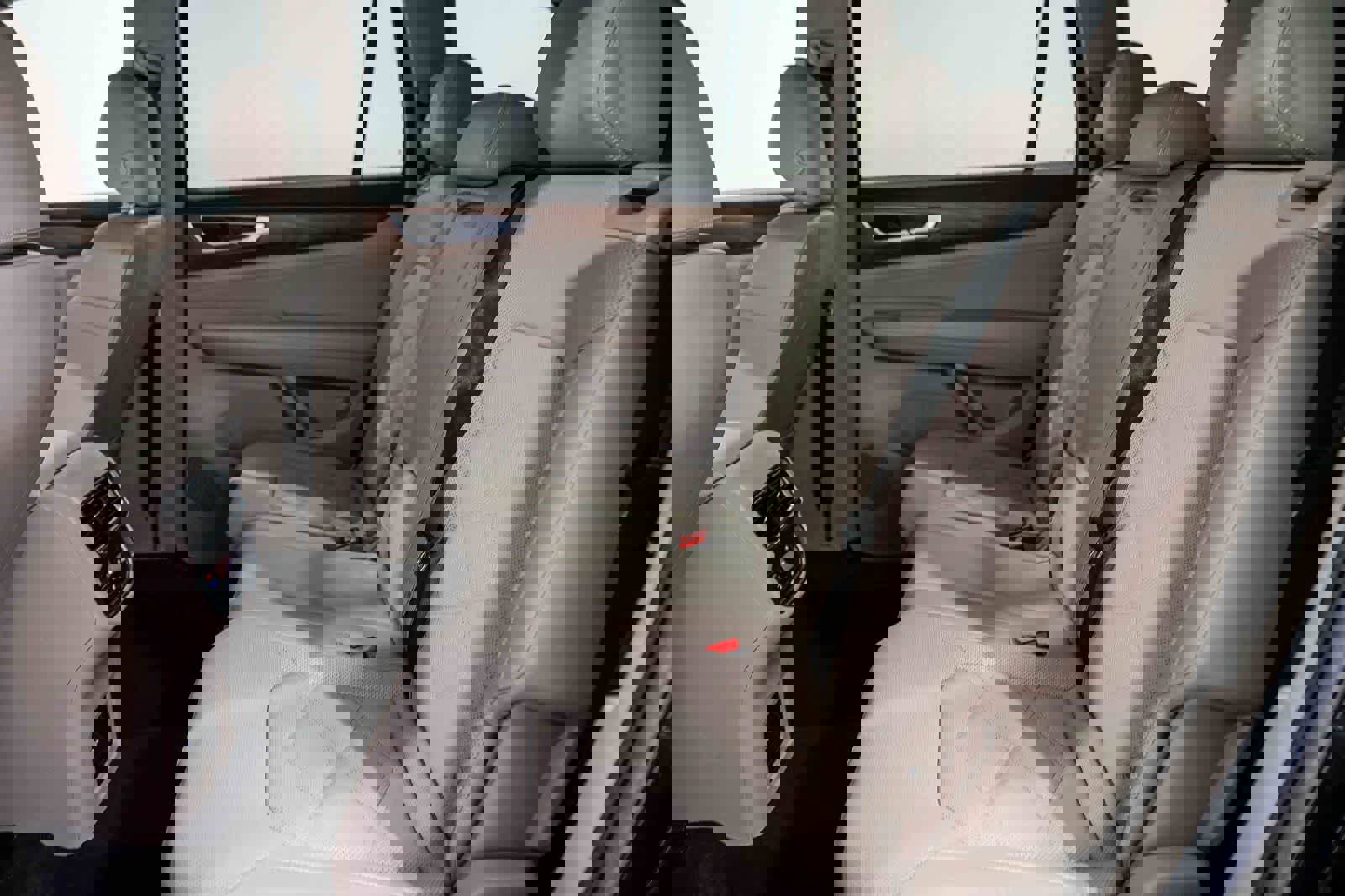 Used 2024 Volkswagen Atlas SE image 17