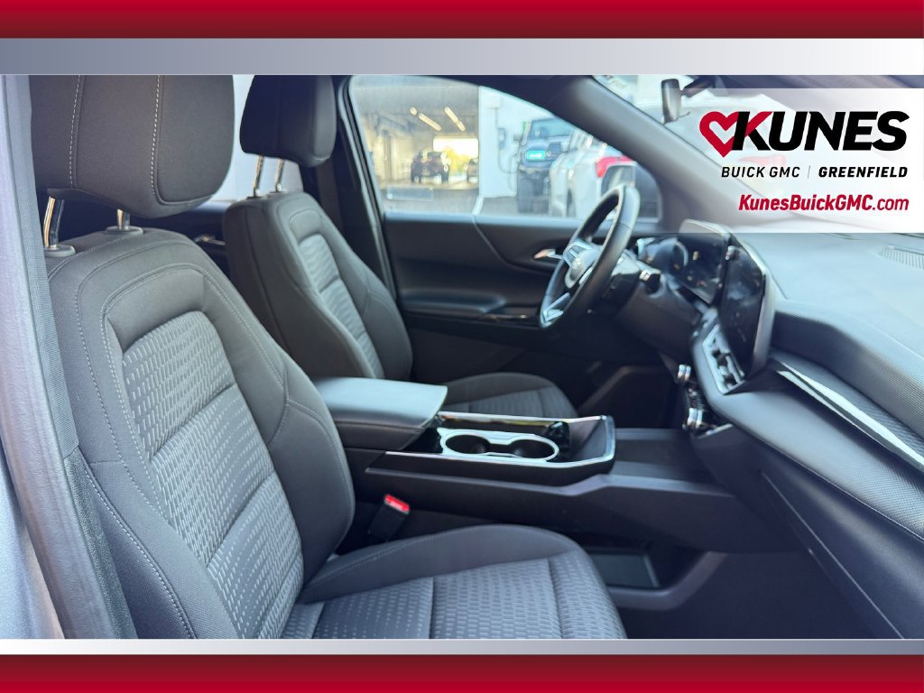 Used 2025 Chevrolet Equinox LT FWD image 40