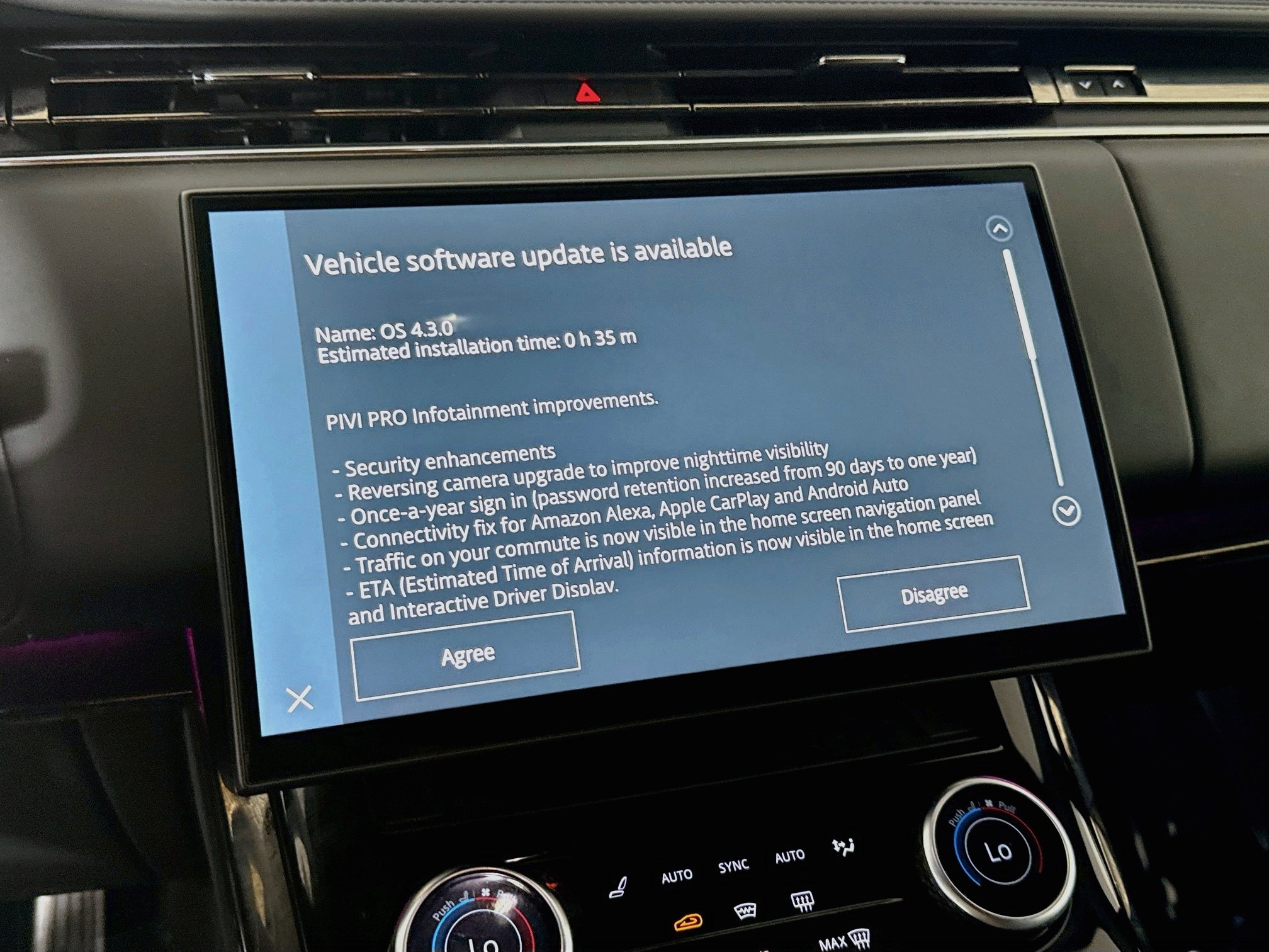 Used 2023 Land Rover Range Rover Sport SE AWD/4WD image 18