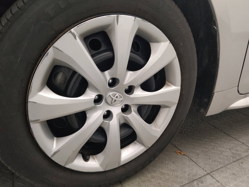 Used 2024 Toyota Corolla LE FWD image 31