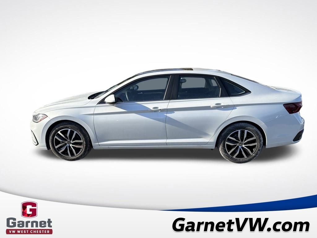 New 2026 Volkswagen Jetta SE image 2