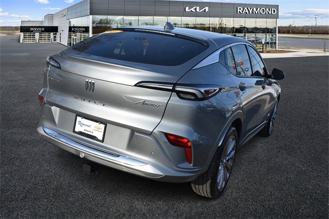 Certified 2024 Buick Envista Avenir image 3