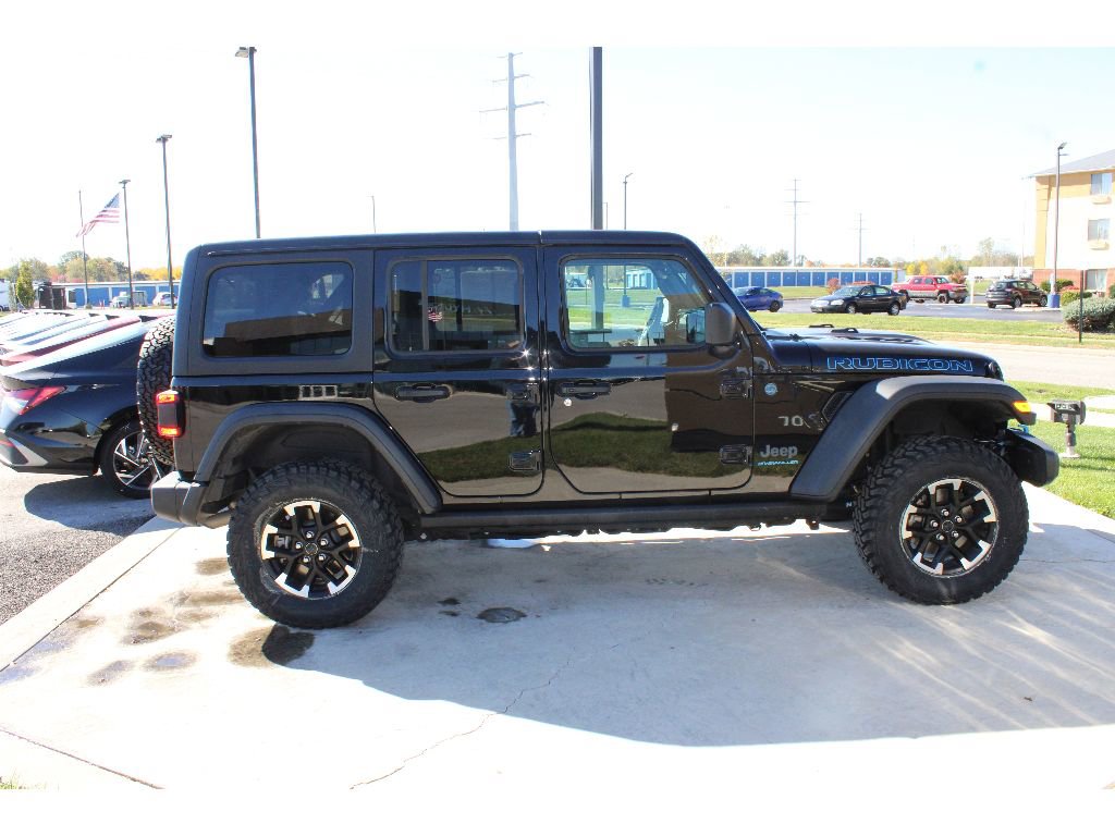 Used 2024 Jeep Wrangler Unlimited Rubicon 4xe w/ Technology Group AWD/4WD image 7