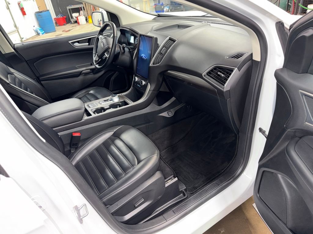 Used 2024 Ford Edge SEL image 20