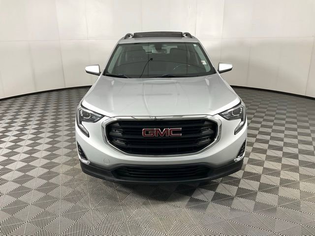 Used 2019 GMC Terrain SLE w/ Driver Convenience Package image 2