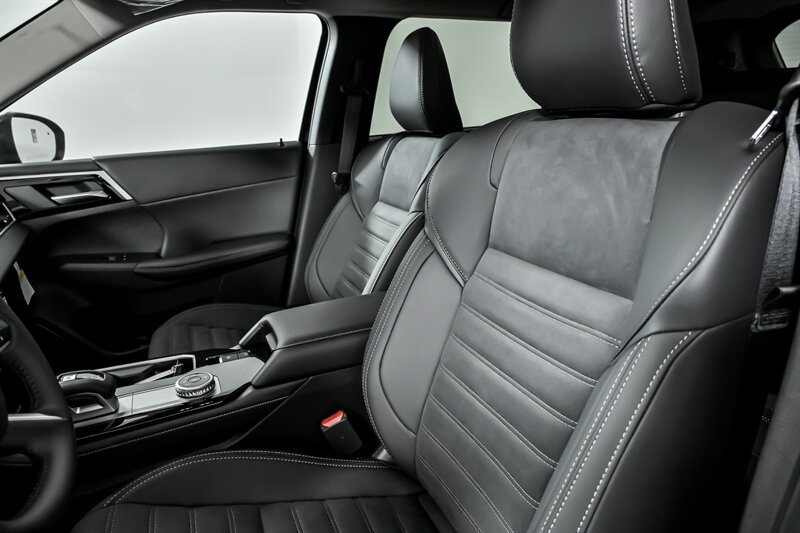 New 2026 Mitsubishi Outlander SE AWD/4WD image 12