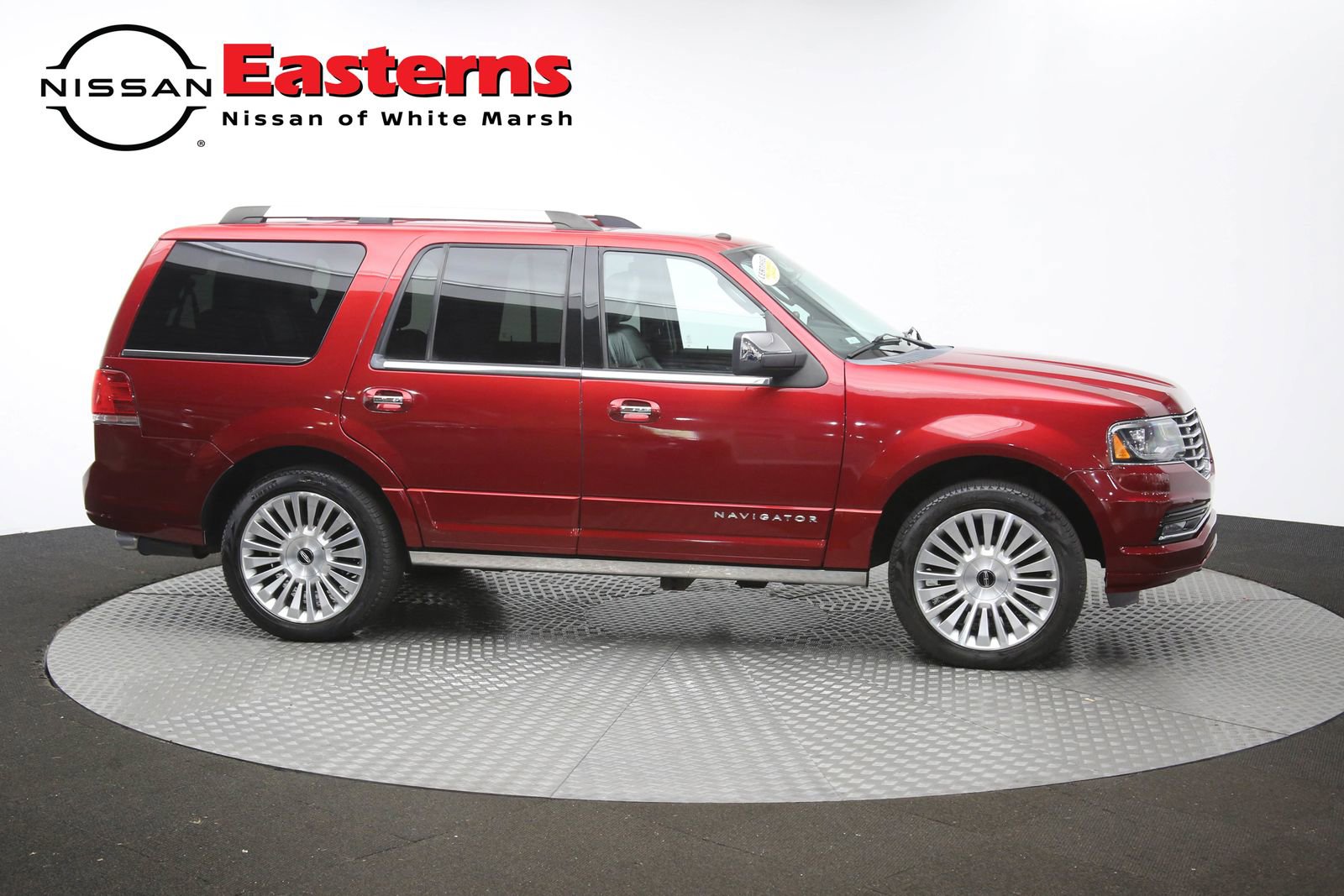 Used 2016 Lincoln Navigator Reserve AWD/4WD image 49