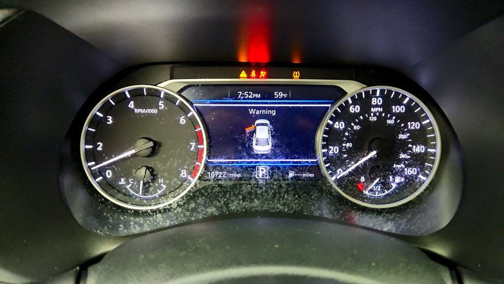 Used 2024 Nissan Sentra SV FWD image 13