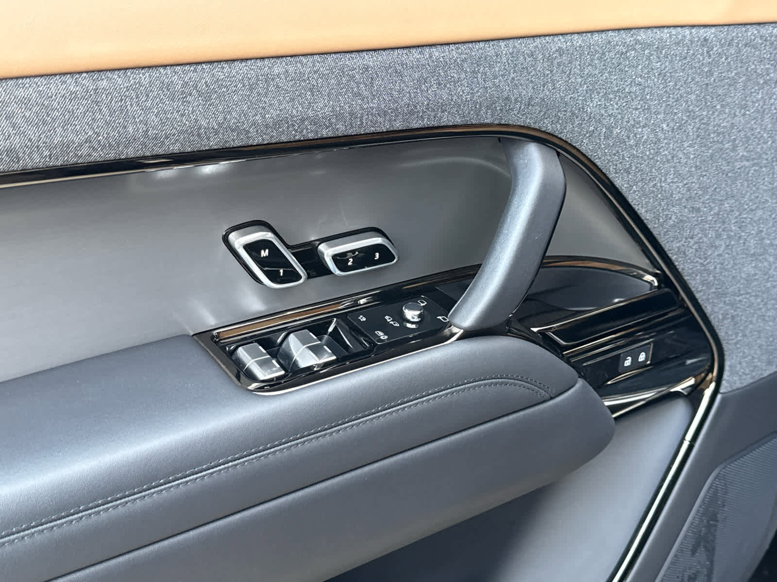 Certified 2023 Land Rover Range Rover Sport SE Dynamic image 16