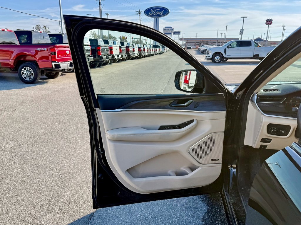 Used 2021 Jeep Grand Cherokee L Limited image 13