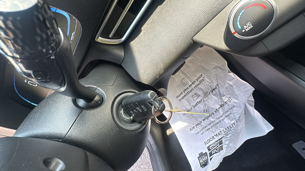 Used 2025 Hyundai Elantra SE FWD image 19