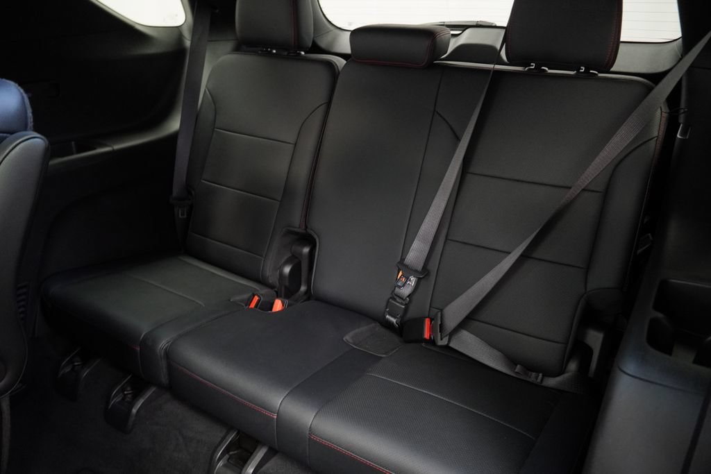 Used 2024 Chevrolet Traverse RS w/ LPO, Floor Liner Package AWD/4WD image 14