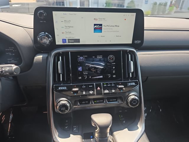 New 2026 Lexus LX 600 4WD w/ Luxury Package image 22