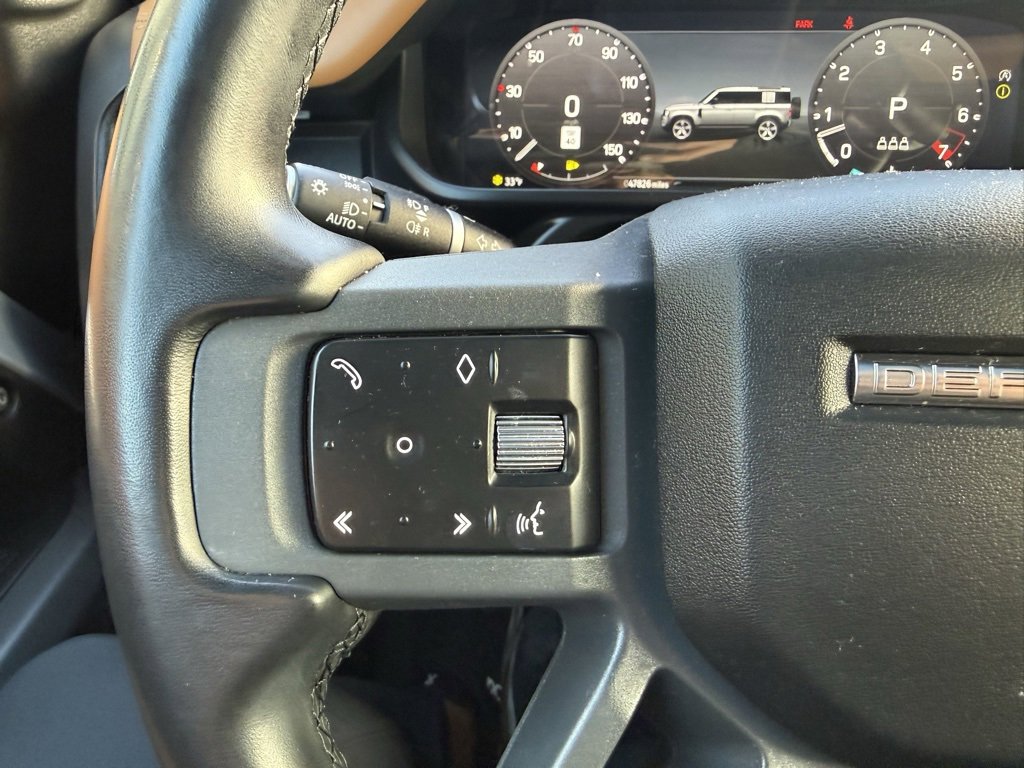 Used 2023 Land Rover Defender 110 X-Dynamic SE image 32