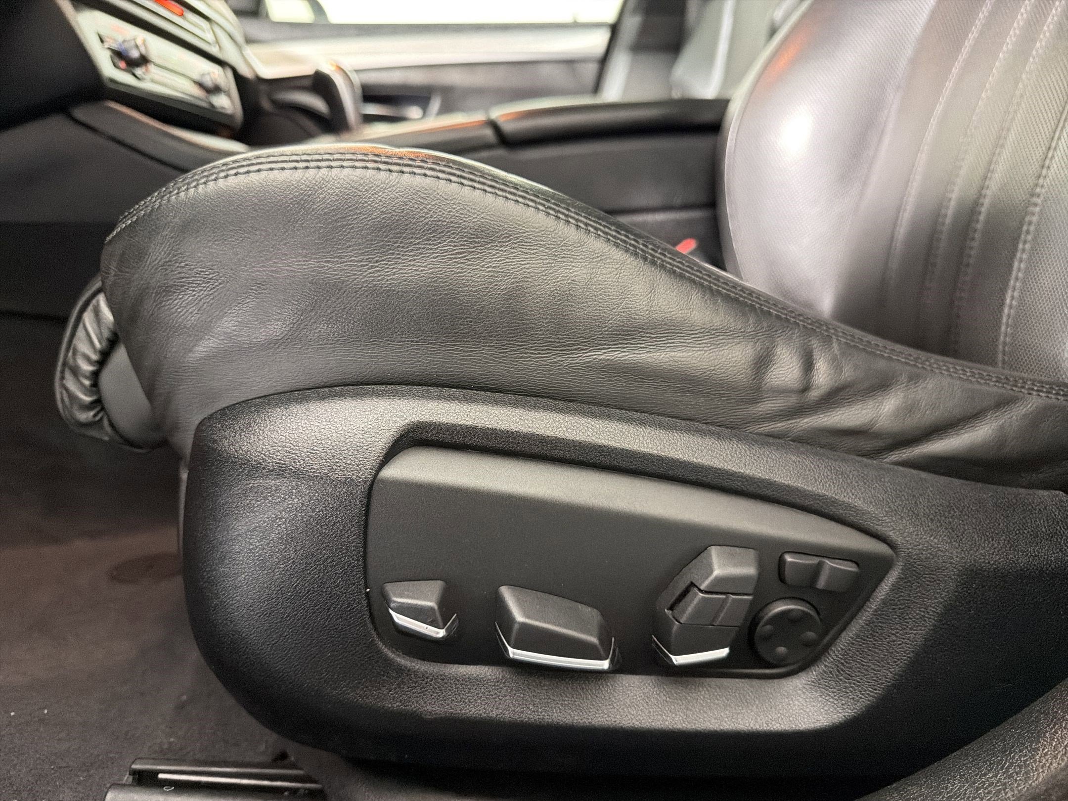Used 2016 BMW M5 RWD image 7
