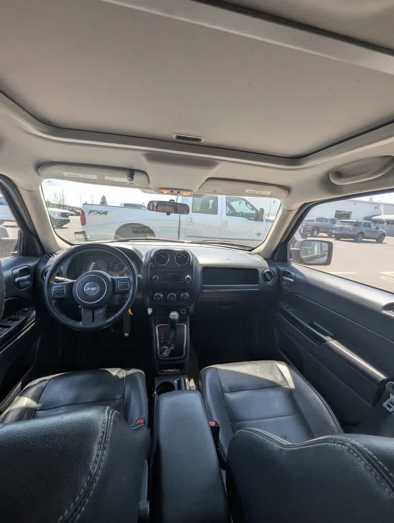 Used 2015 Jeep Patriot High Altitude AWD/4WD image 14