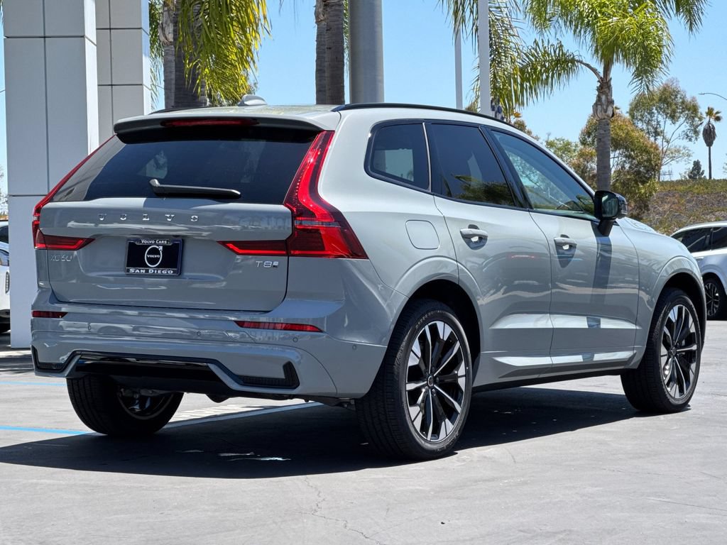 New 2026 Volvo XC60 T8 Plus w/ Climate Package PRO AWD/4WD image 5