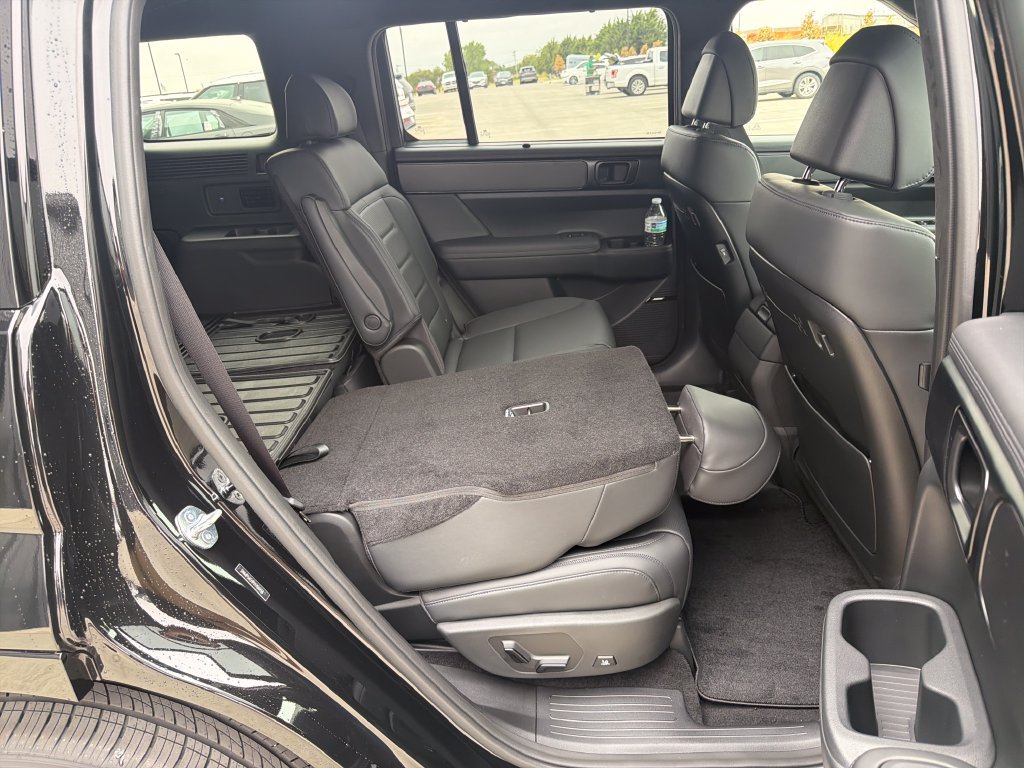 New 2027 Hyundai Santa Fe Calligraphy FWD image 35