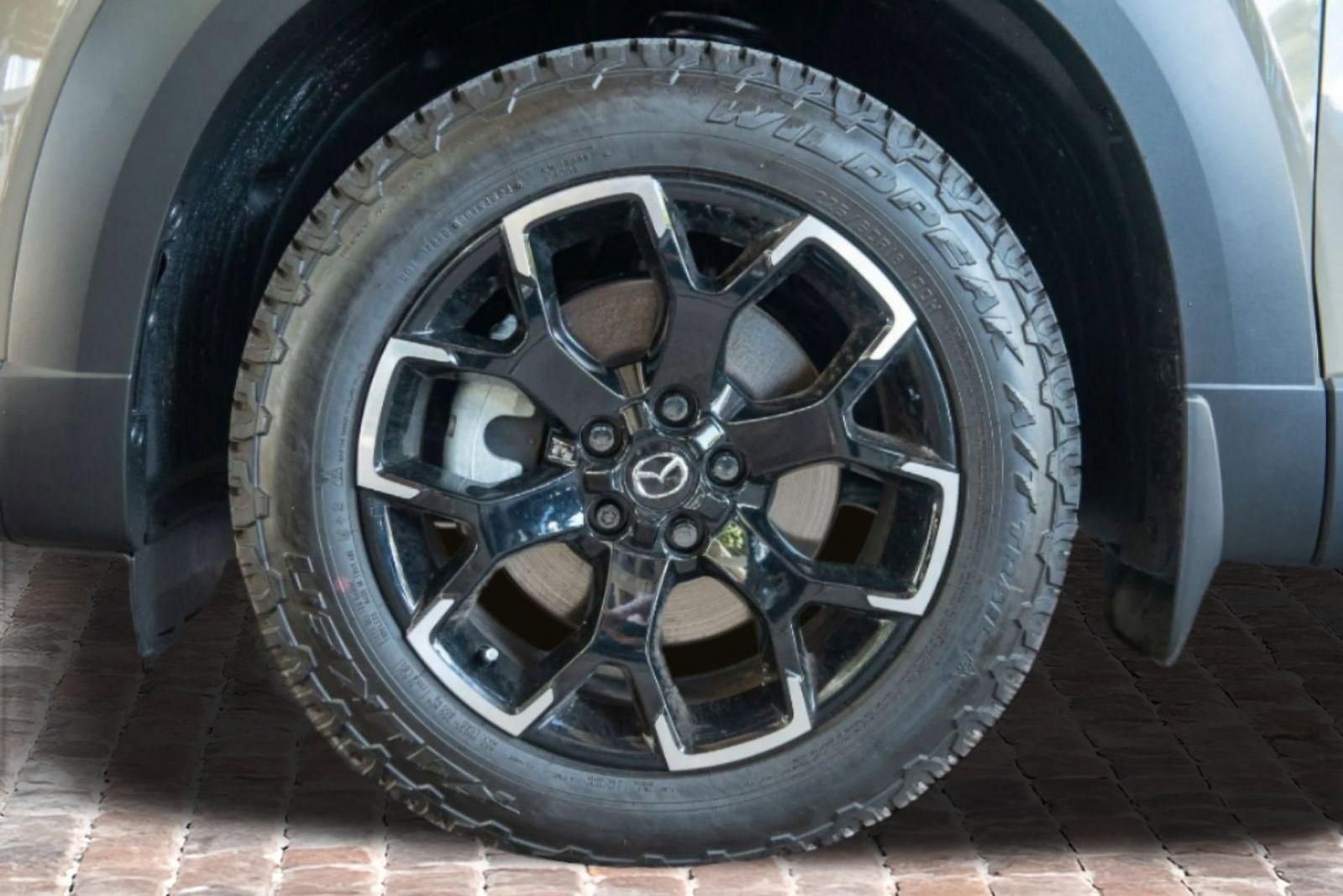 Used 2025 MAZDA CX-50 Meridian Edition w/ Apex Package AWD/4WD image 35