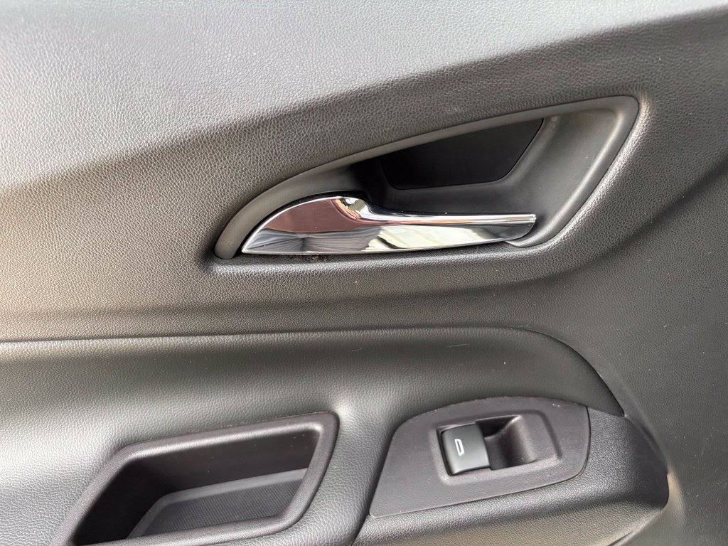 Used 2020 Chevrolet Equinox LT FWD image 39