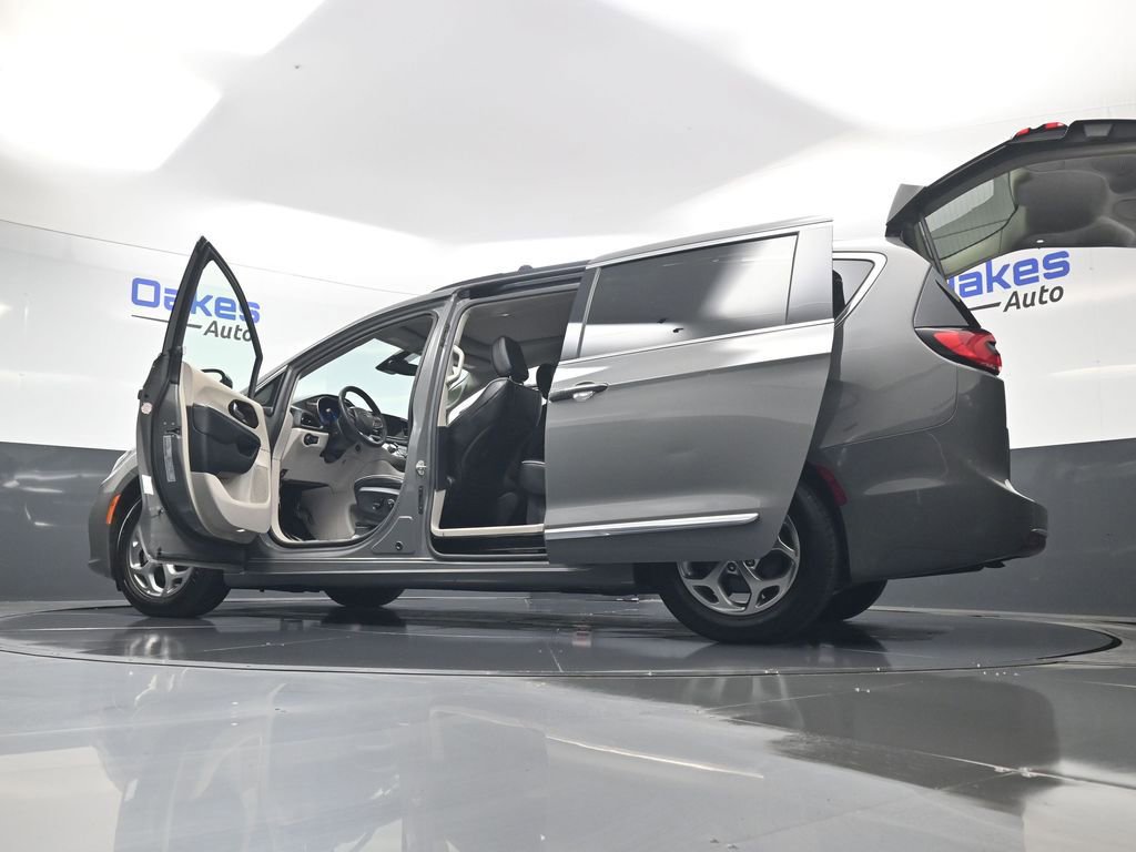Used 2023 Chrysler Pacifica Limited image 61