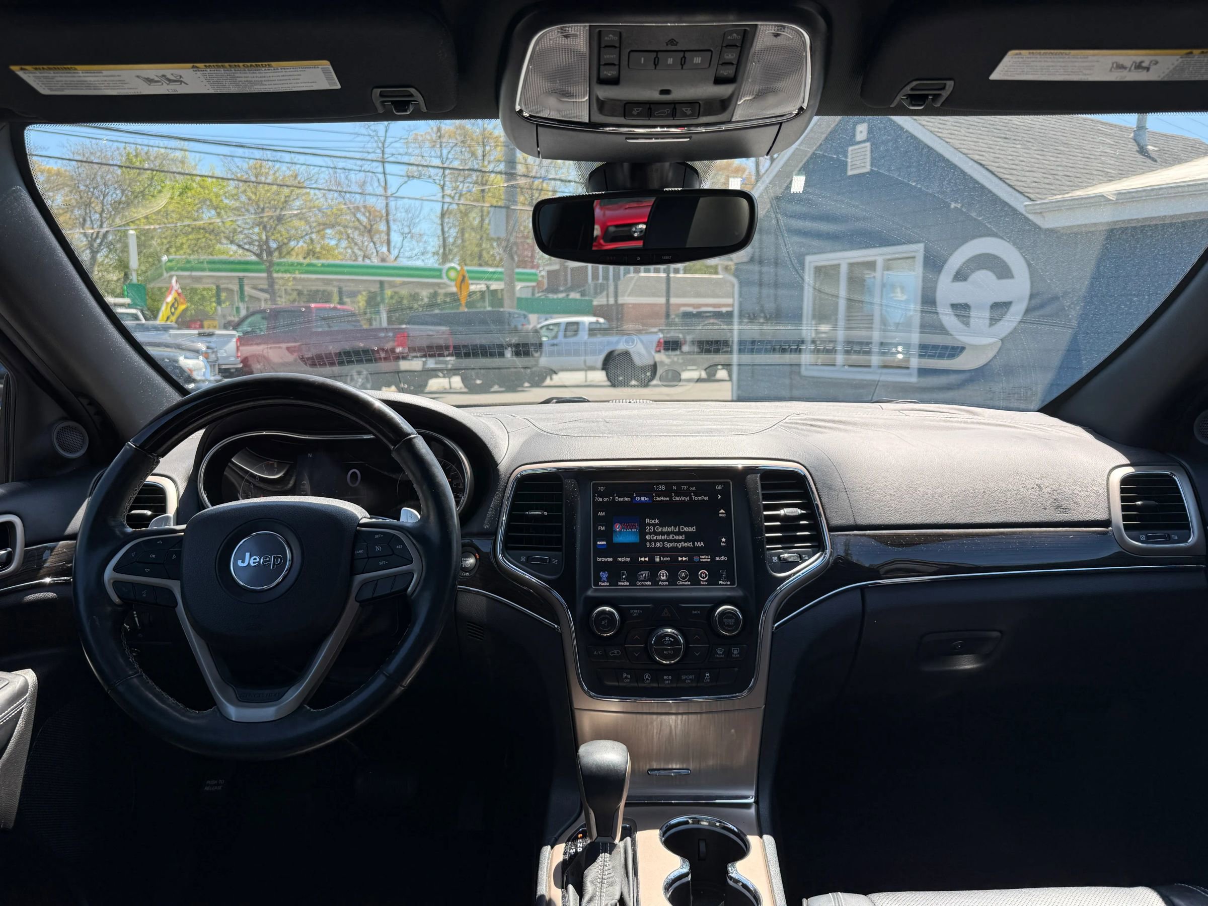 Used 2017 Jeep Grand Cherokee Overland AWD/4WD image 17