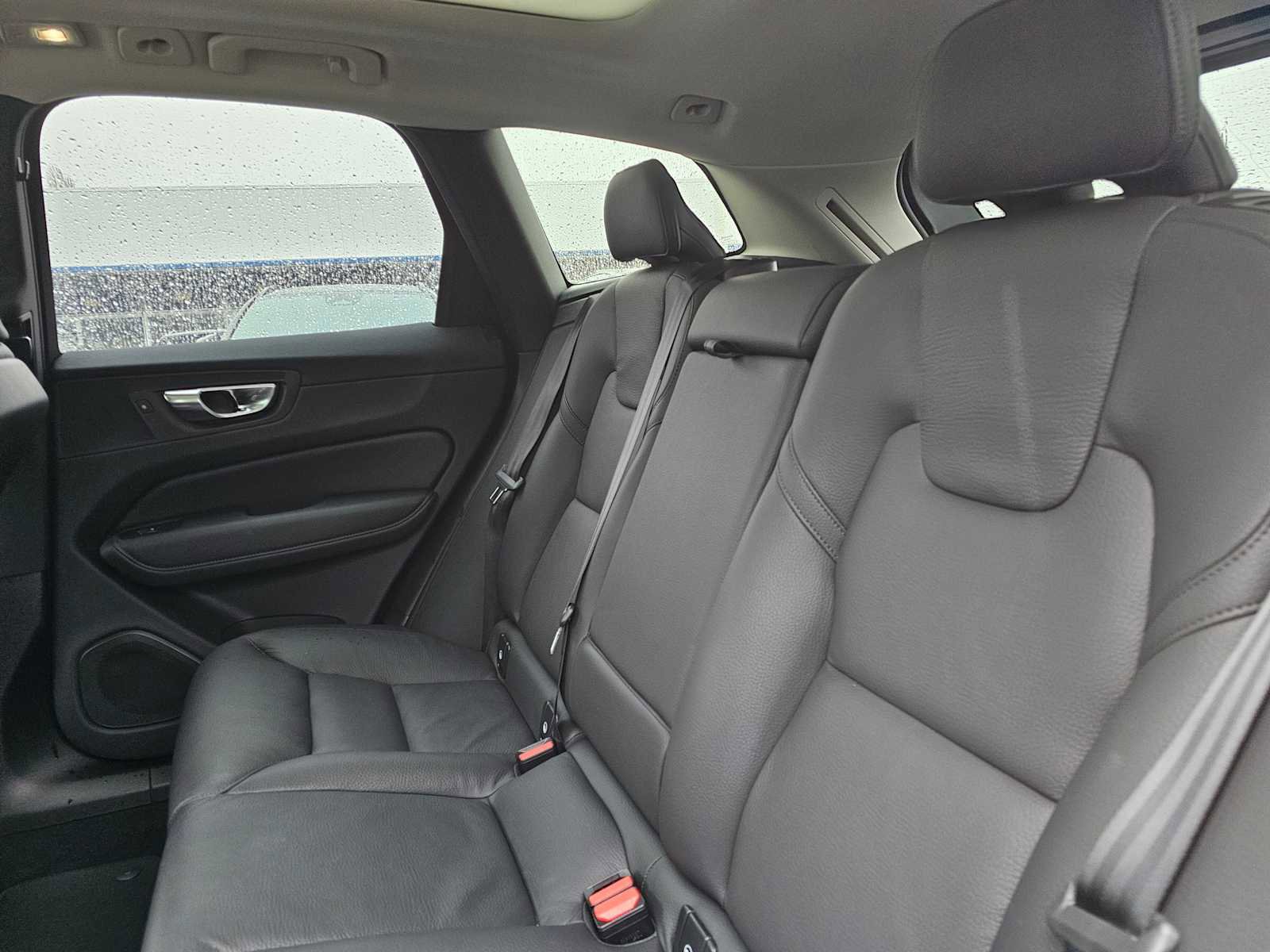 Certified 2025 Volvo XC60 B5 Plus image 18