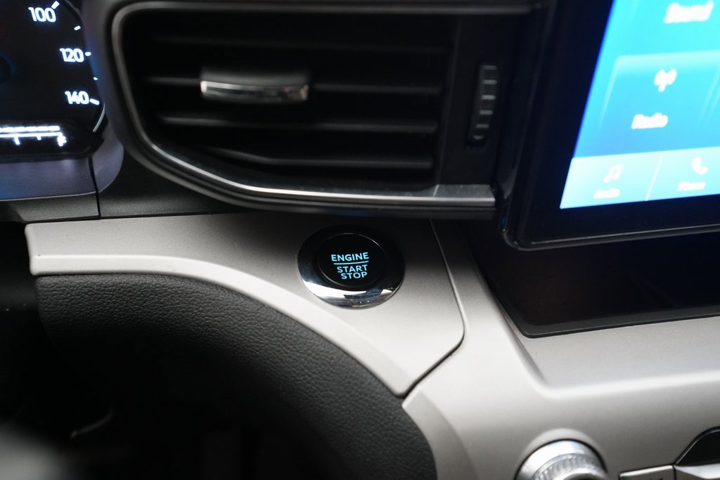 Used 2023 Ford Explorer XLT w/ Equipment Group 202A image 31