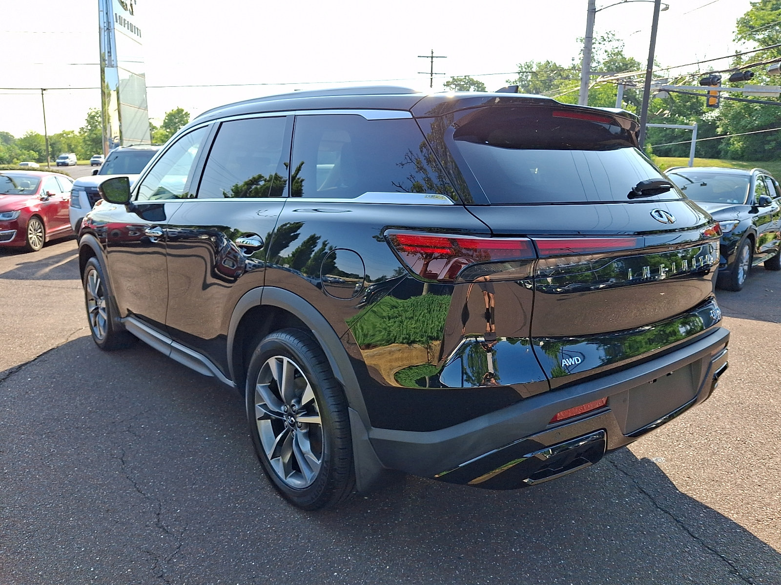 Certified 2023 INFINITI QX60 Luxe AWD/4WD image 4