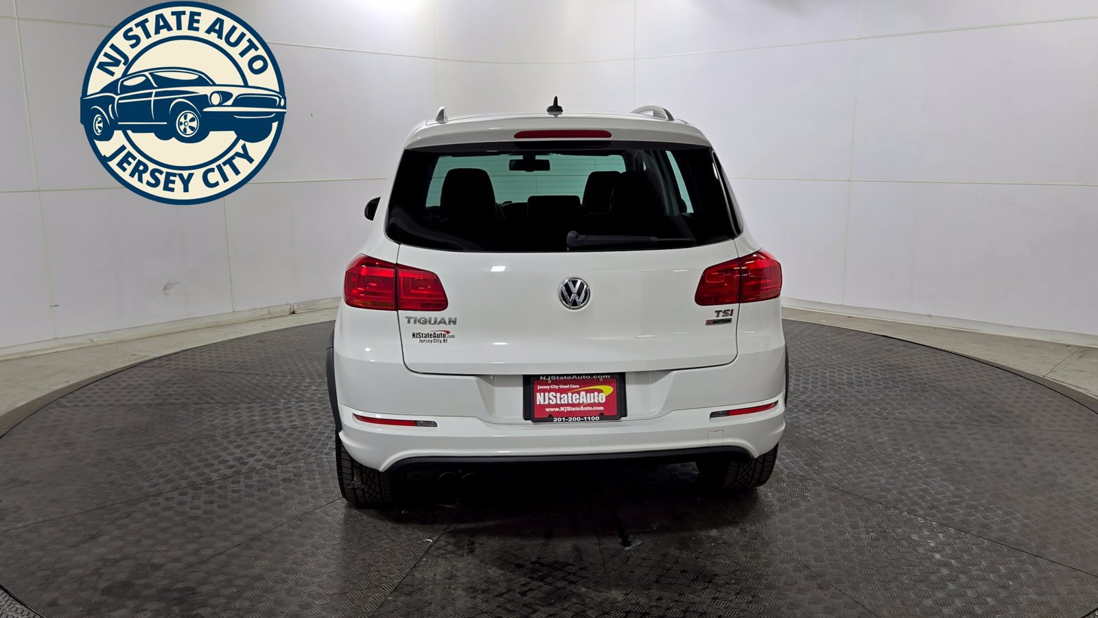 Used 2017 Volkswagen Tiguan Sport AWD/4WD image 6