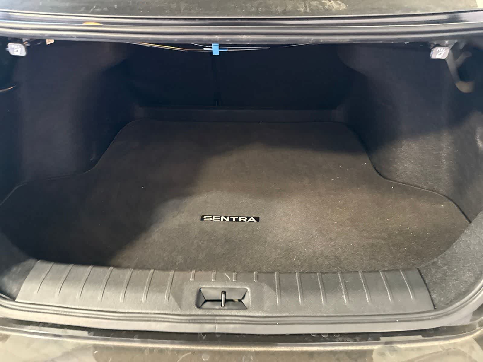Used 2026 Nissan Sentra SR w/ Floor Mat Package FWD image 15