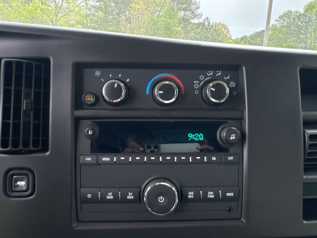 Used 2024 GMC Savana 2500 image 24