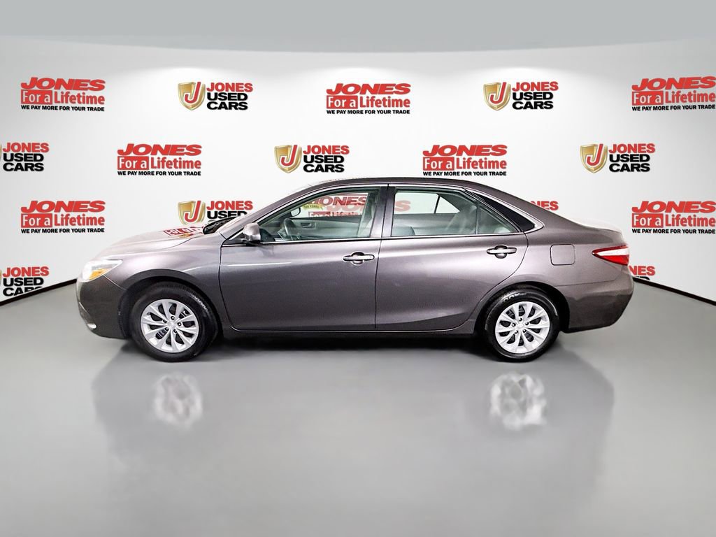 Used 2016 Toyota Camry LE FWD image 12