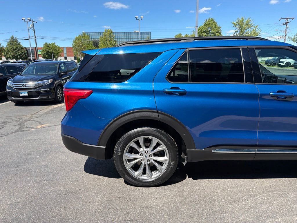 Used 2020 Ford Explorer XLT w/ Equipment Group 202A AWD/4WD image 7