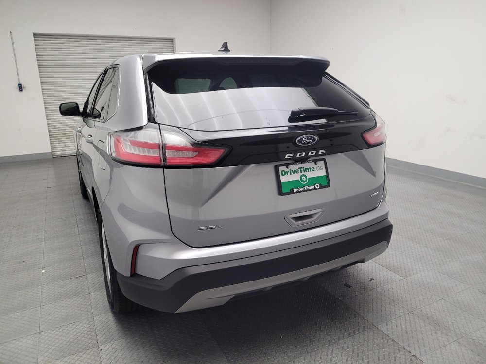 Used 2023 Ford Edge SEL image 6