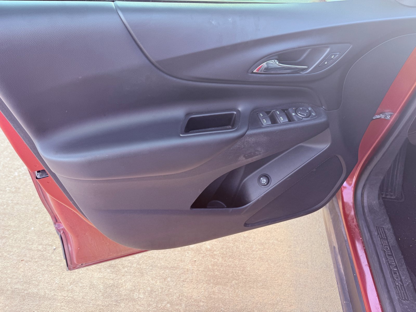 Used 2019 Chevrolet Equinox LT image 14