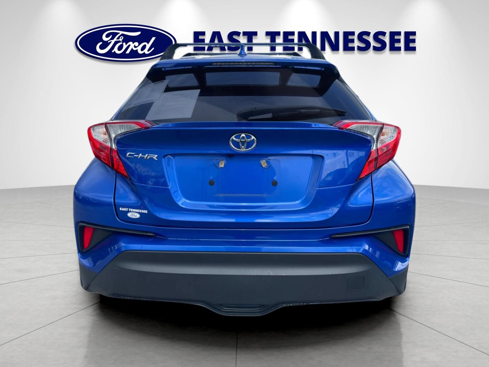 Used 2022 Toyota C-HR XLE FWD image 4