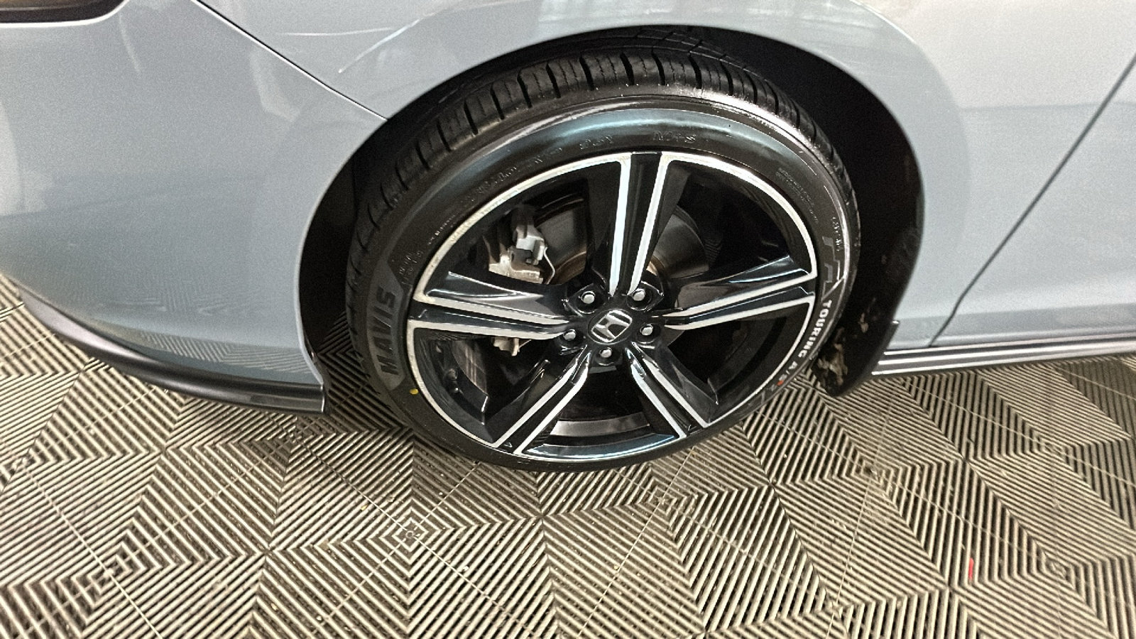 Used 2023 Honda Accord Sport image 9