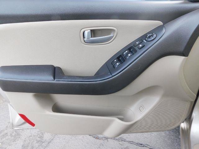 Used 2007 Hyundai Elantra GLS image 11