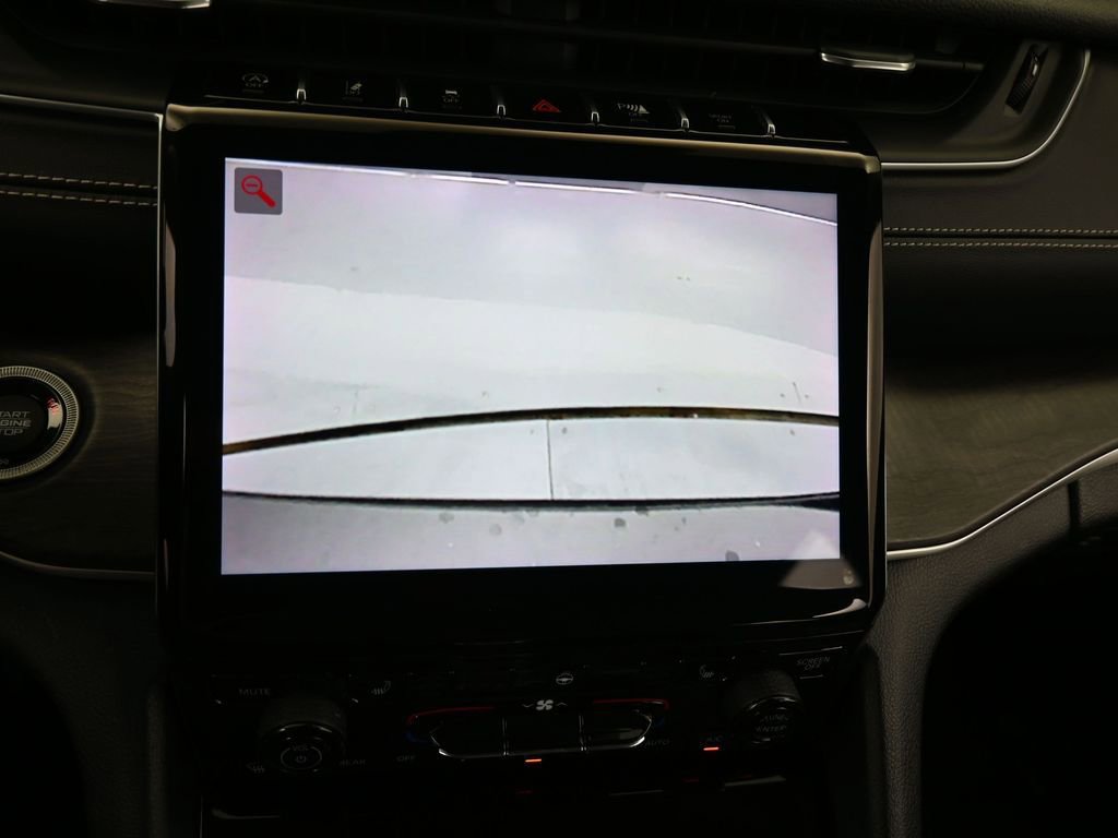 Used 2021 Jeep Grand Cherokee L Limited image 22