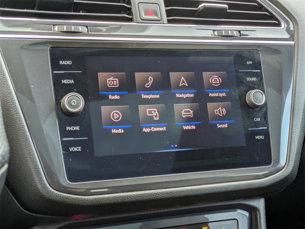 Used 2022 Volkswagen Tiguan SE R-Line image 26