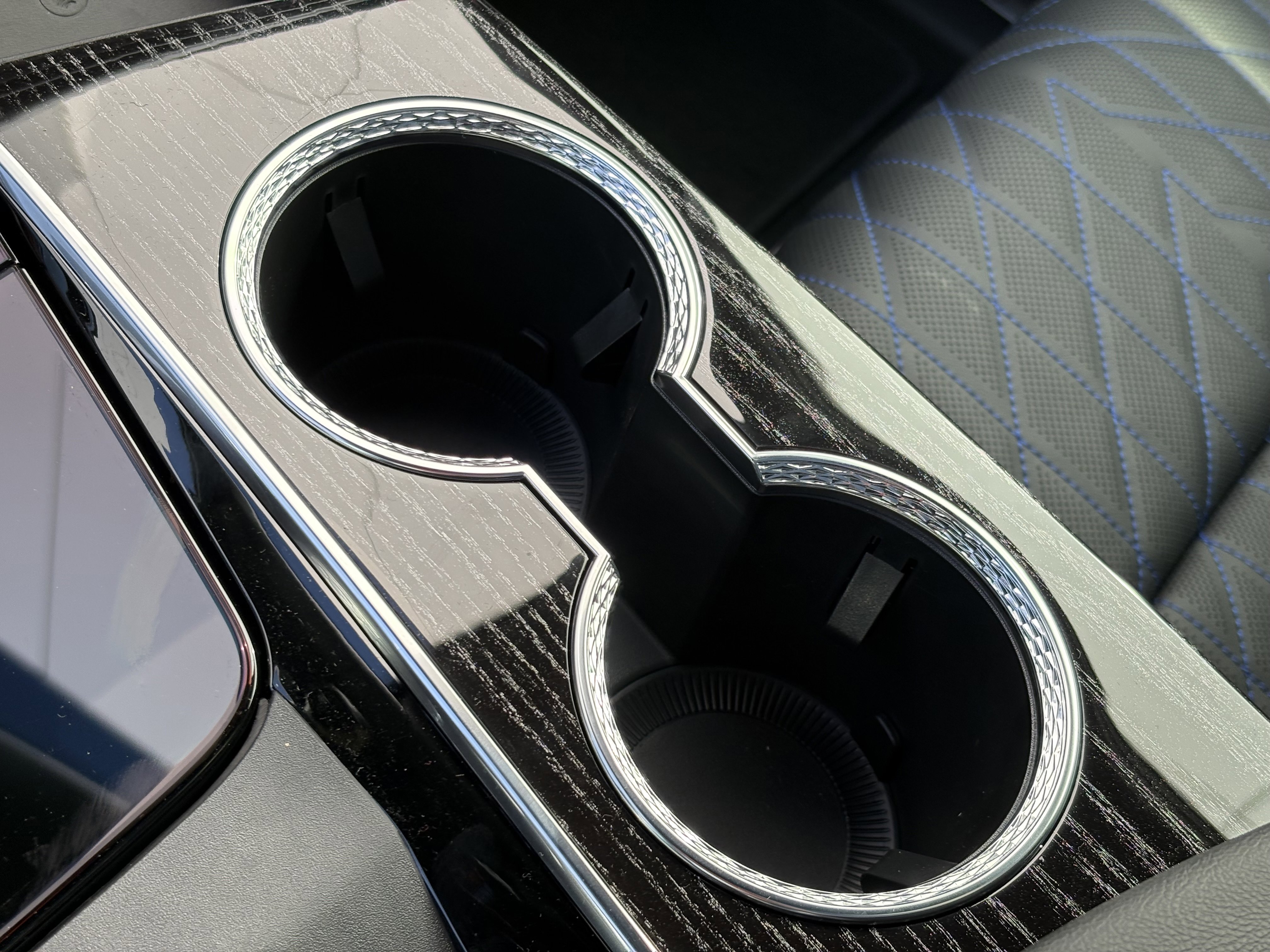 New 2026 Cadillac Escalade IQL Luxury AWD/4WD image 33