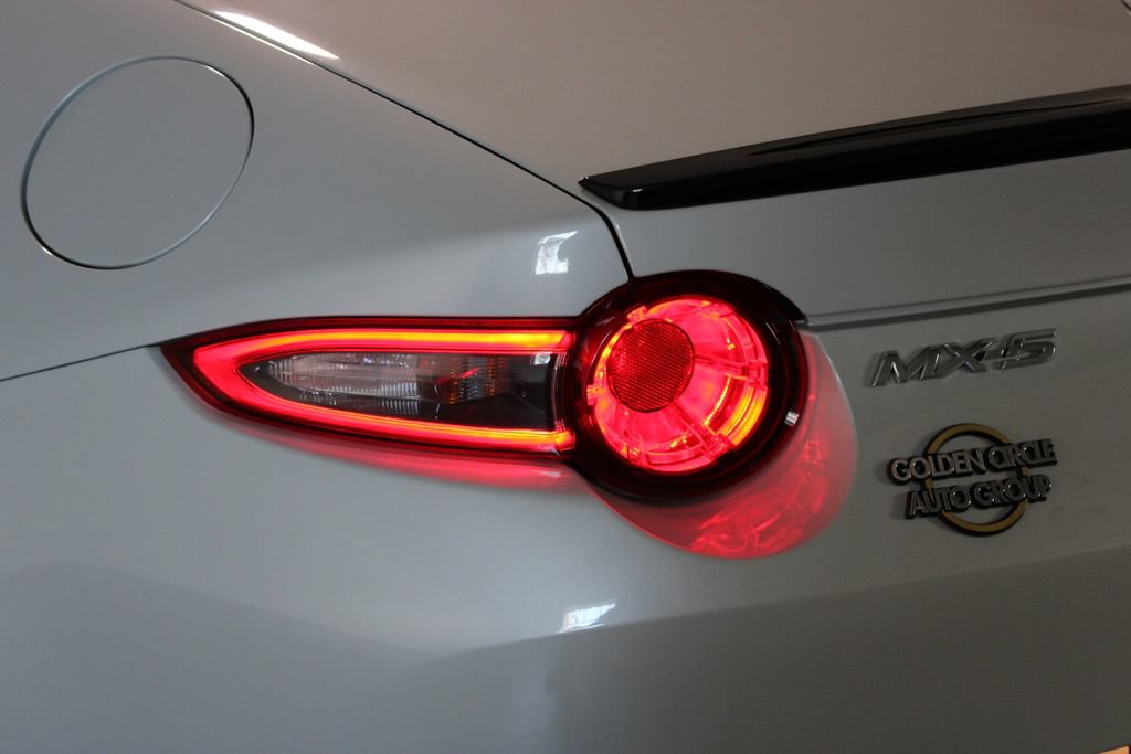 Used 2016 MAZDA MX-5 Miata Club RWD image 41