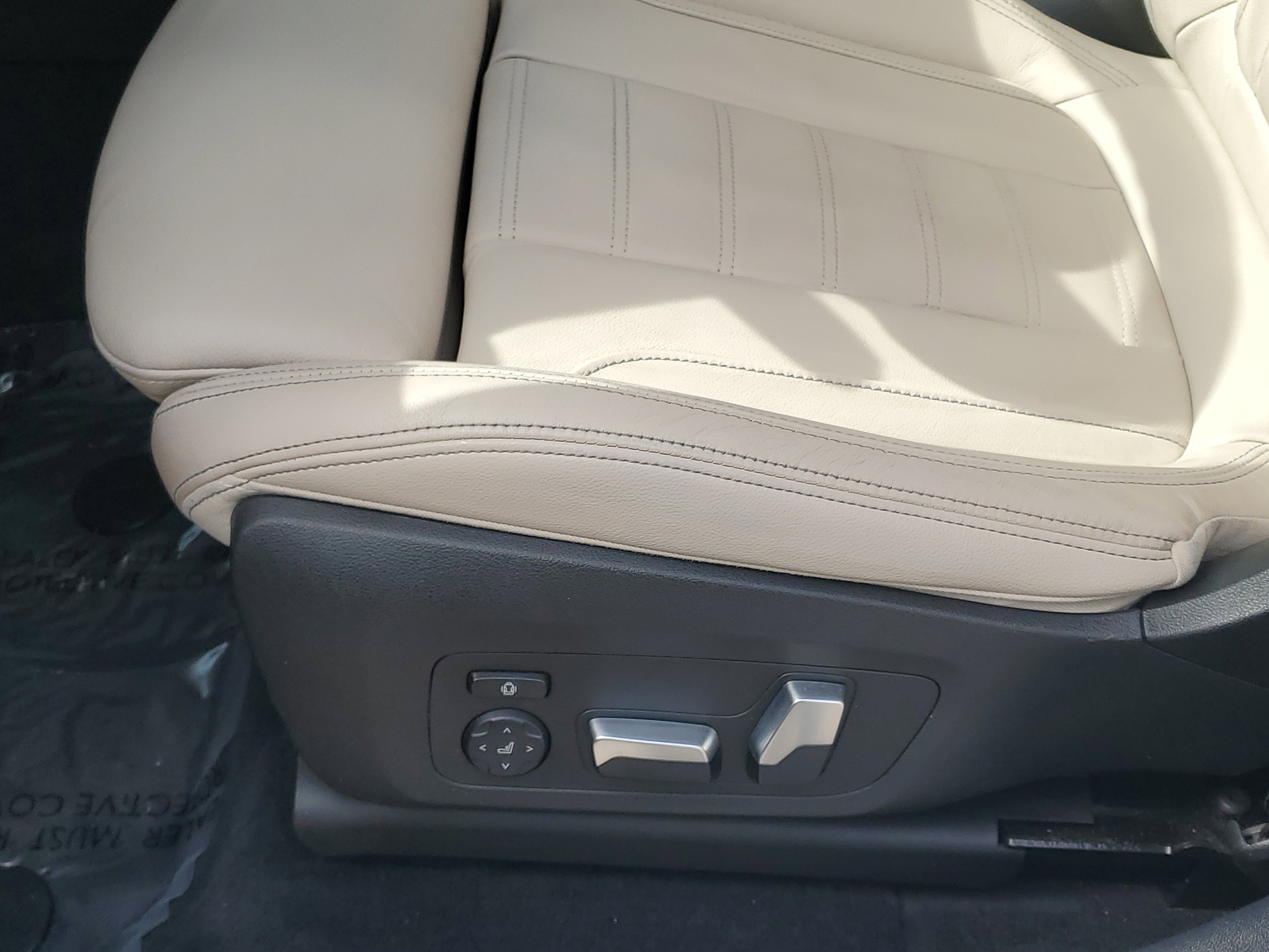 Used 2019 BMW X4 xDrive30i w/ M Sport Package 2 image 9