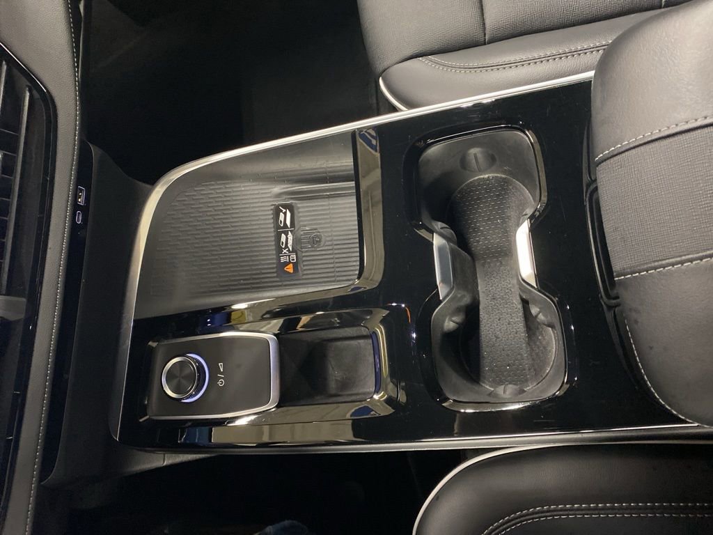 Used 2025 Buick Enclave Preferred image 37