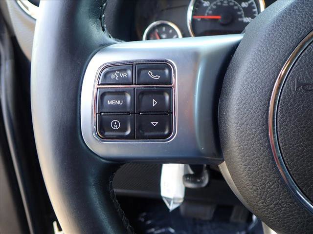 Used 2016 Jeep Wrangler Unlimited Rubicon image 13