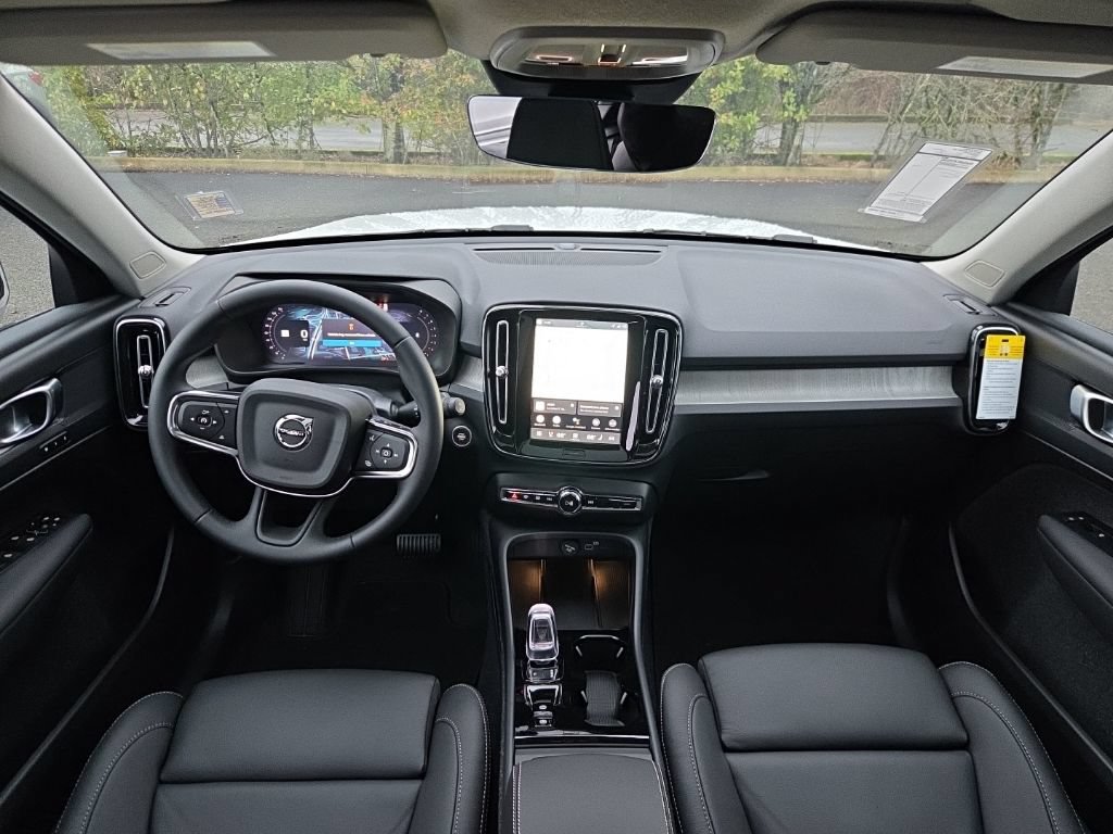 New 2026 Volvo XC40 B5 Plus w/ Protection Package Premier AWD/4WD image 5