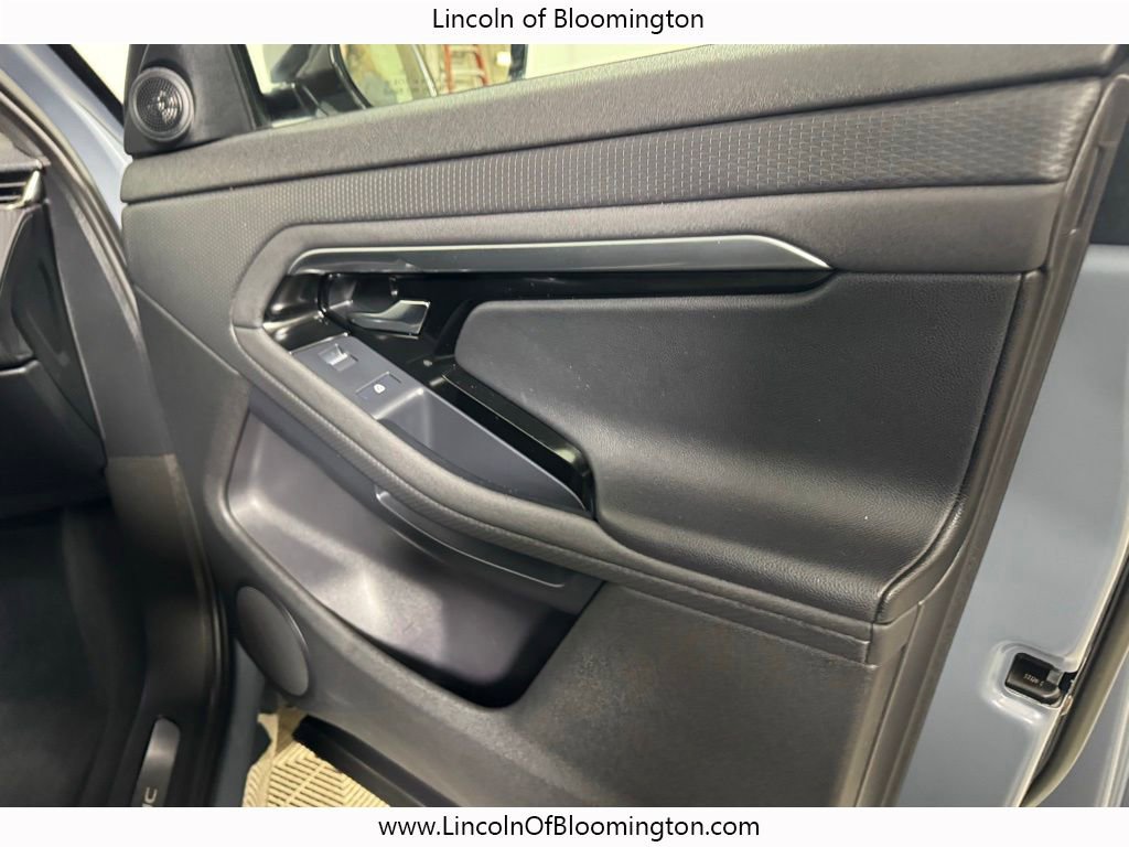 Used 2023 Land Rover Range Rover Evoque R-Dynamic S AWD/4WD image 16